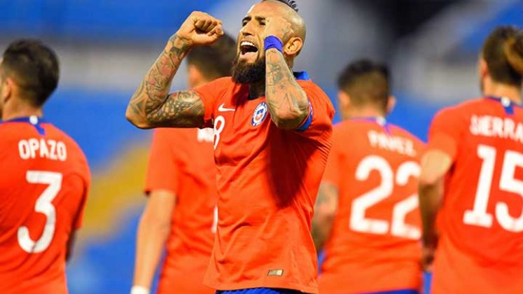 El mediocampista de la selección chilena, Arturo Vidal esta molesto con los directivos de la Federción chilena.