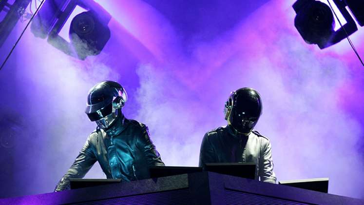 El dúo francés Daft Punk anuncia su separación.