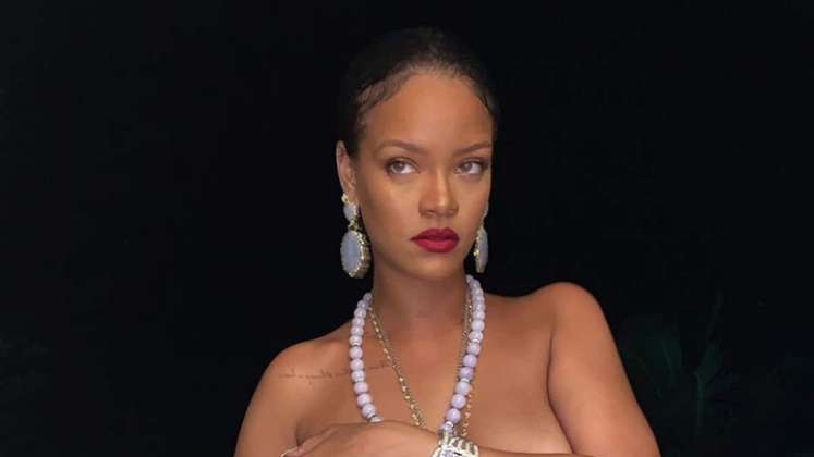 Nueva polémica de la cantante Rihanna.