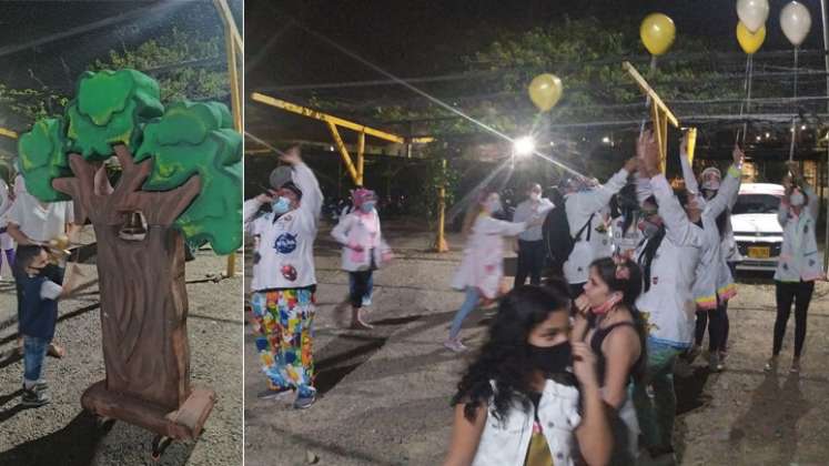 La actividad central en las afueras de la Clínica Medical Duarte contó con la participación de tres niños que vencieron el cáncer, luego de batallar durante más de un año. / Foto: Cortesía