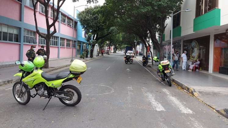 La Policía Metropolitana de Cúcuta adelantó las pesquisas del hecho, en la avenida 4 con calle 12. / Foto: Cristian Herrera.