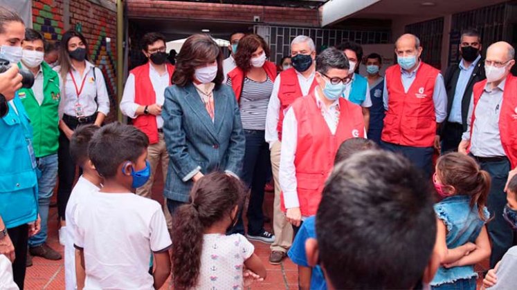 Las delegaciones diplomáticas de España y Colombia visitaron un centro de atención de niños y mujeres venezolanos en Villa del Rosario/Foto Cortesía