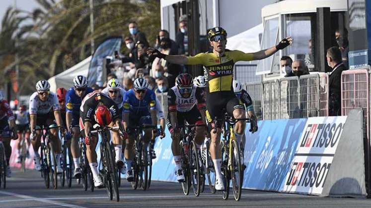 Wout Van Aert ganador de la primera etapa de la Tirreno-Adriático.