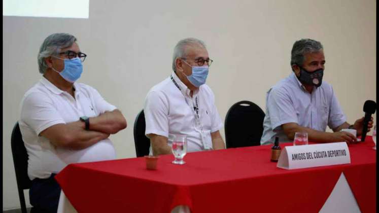 Arturo Acosta, Jairo Yáñez y Jorge Luis Pinto. 