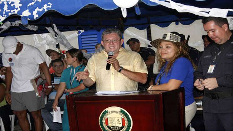 Ramiro Suárez Corzo, alcalde de Cúcuta entre 2004 y 2007, de manera interrumpida, está comprometido en dos homicidios. 