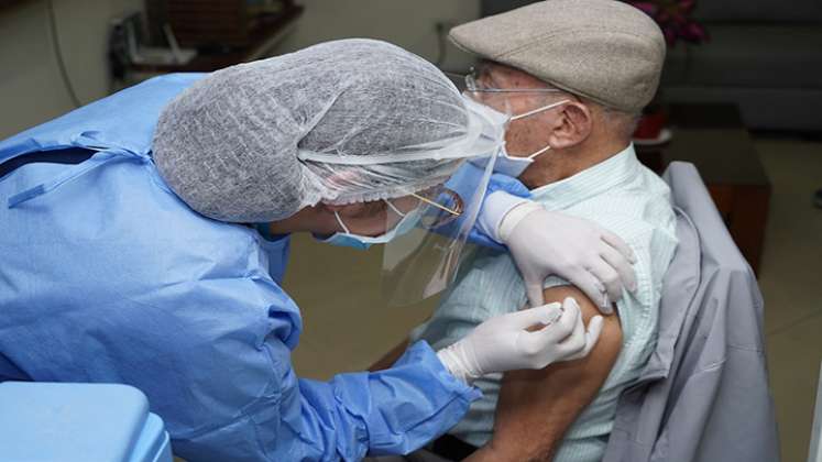 Esta estrategia será solo para agendar citas de vacunación de la COVID-19 para adultos mayores de Cúcuta./FOTO: Archivo