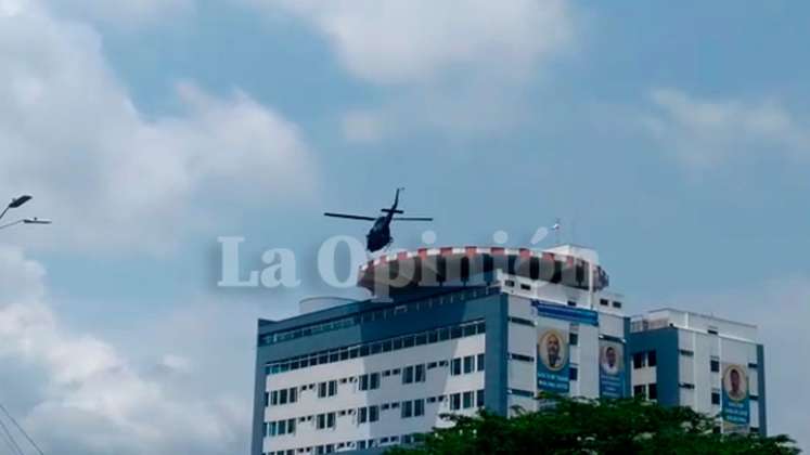 El Ejército trasladó las dos víctimas, vía aérea, hasta una clínica de Cúcuta.