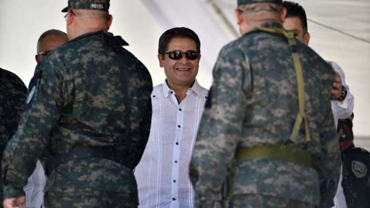 El presidente de Honduras, Juan Orlando Hernández, fue acusado ayer en el juicio que se cumple en Nueva York contra un hermano suyo por narcotráfico. Foto: AFP