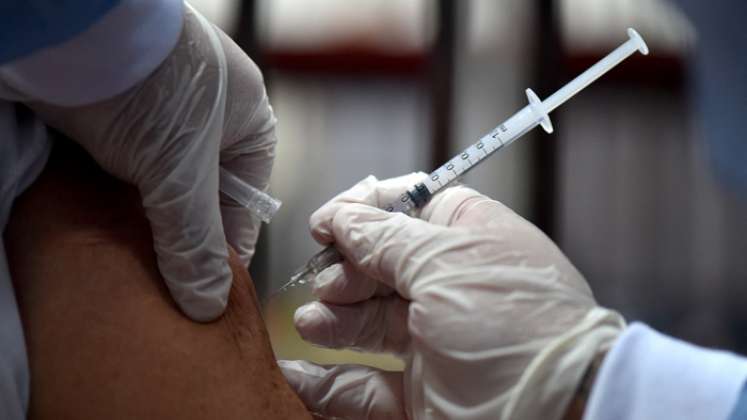 En el mundo avanza la vacunación contra la COVID-19. / Foto: AFP