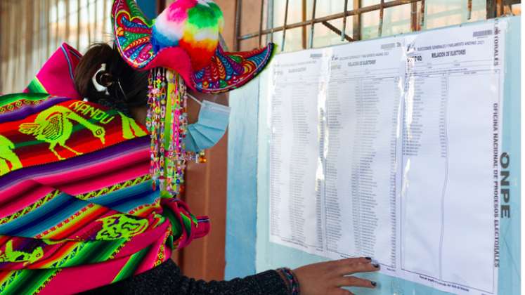 El escrutinio oficial continuará hasta procesar el 100% de los votos y la última palabra sobre quienes van al balotaje la dará el Jurado Nacional de Elecciones (JNE), lo que puede tardar casi un mes. / Foto: AFP