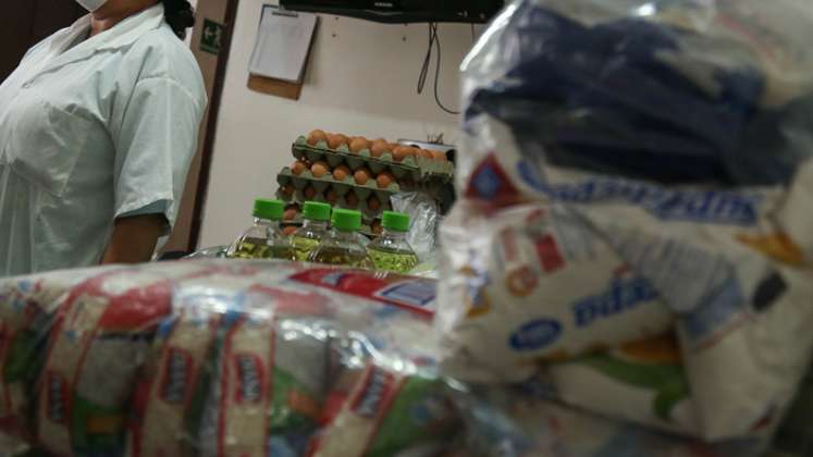 El 59% de los encuestados manifestó que recibió asistencia alimentaria del banco de alimentos local para poder acceder a alimentos. / Foto: Colprensa
