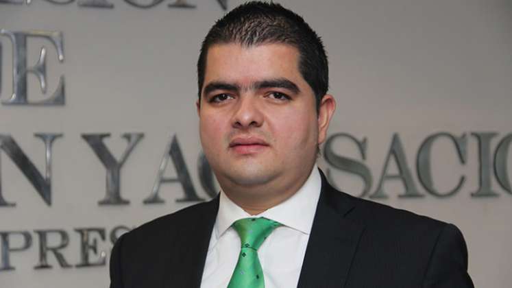 Abren investigación contra senador Julián Bedoya por su título de abogado./FOTO: Colprensa