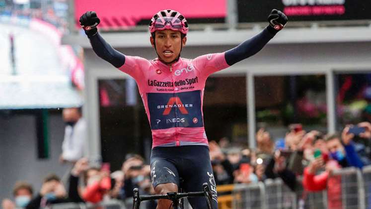 Egan Bernal venció en la etapa 16 del Giro de Italia 2021. 