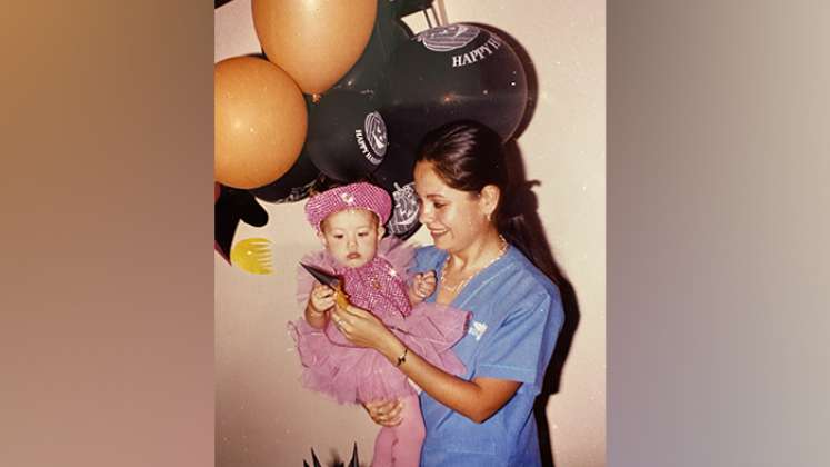 En Orito (Putumayo), Rocío Pabón celebró el primer Halloween con su hija, ese día ella cumplía turno en el hospital. / Foto: Cortesía.
