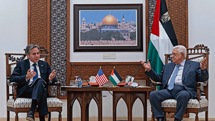 El secretario de Estado de Estados Unidos, Antony Blinken (izq.), y el presidente palestino Mahmud Abbas hicieron una declaración conjunta en la sede de la Autoridad Palestina en Ramallah./Foto  AFP