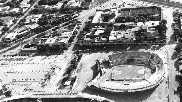  La Lotería de Cúcuta jugó muchos de los partidos, en pleno proceso de la construcción del coliseo Toto Hernández. / Foto: Archivo