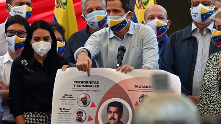 Juan Guaidó estuvo negado a la posibilidad de reanudar conversaciones con Maduro hasta que esta semana planteó una negociación con observación internacional y pidió nuevas elecciones presidenciales y parlamentarias a cambio del "levantamiento progresivo" de sanciones. / Foto: AFP