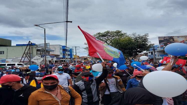 Los ocañeros marcharon de forma pacífica en el marco del paro nacional que ya cumple 15 días./Foto: Javier Sarabia - La Opinión