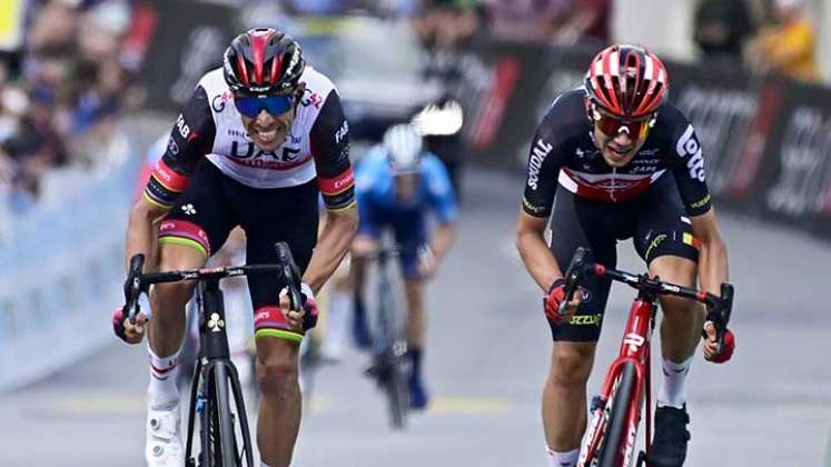 Andreas Kron (derecha), ganó la sexta etapa de la Vuelta a Suiza