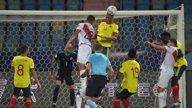 Colombia en un partido complicado no pudo superar a Perú en la Copa América.