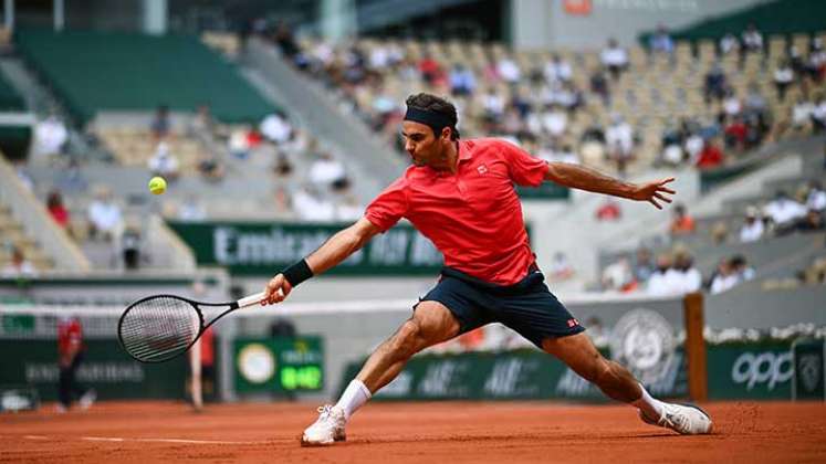 Roger Federer tenista suizo pasó la primera semana en el Roland Garros