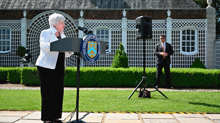 La secretaria del Tesoro de Estados Unidos, Janet Yellen, durante una conferencia de prensa en Winfield House en Londres, tras reunión de ministros de finanzas del G7./ AFP