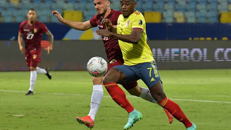 Duván Zapata ha marcado cuatro goles con la camisa de la Selección Colombia. 