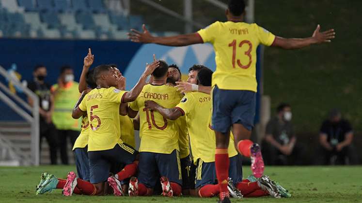 Colombia busca sellar su pase a los cuartos de final ante Brasil. 