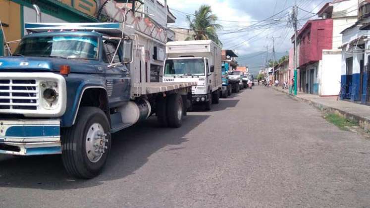 El cierre de la frontera tiene en bancarrota a los transportistas de Táchira