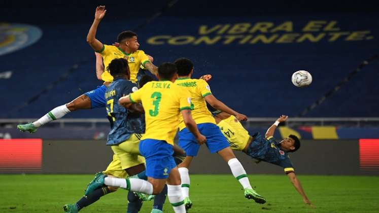  Colombia sufrió ante Brasil con un arbitraje que dejó dudas./Foto: AFP