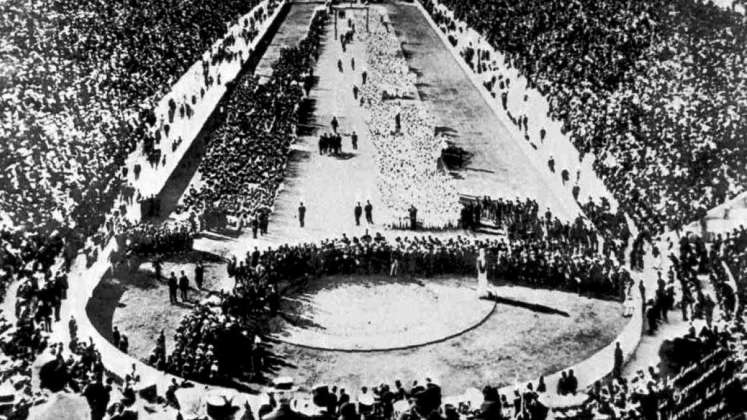 En 1896 el Barón Pierre de Coubertin, le dio rienda suelta a los Juegos Olímpicos  Modernos. 