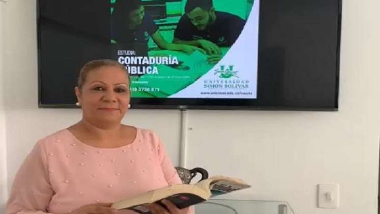 Ana Emilce Contreras, directora de los programas de Contaduría Pública y Especialización en Tributación de la Universidad Simón Bolíva
