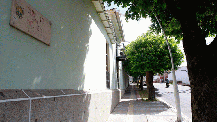 Esquina de la calle 16, antigua calle Zea, donde funciona el diario La Opinión, con avenida 4, antigua carrera Venezuela. / Foto Juan Pablo Cohen to Juan Pablo Cohen