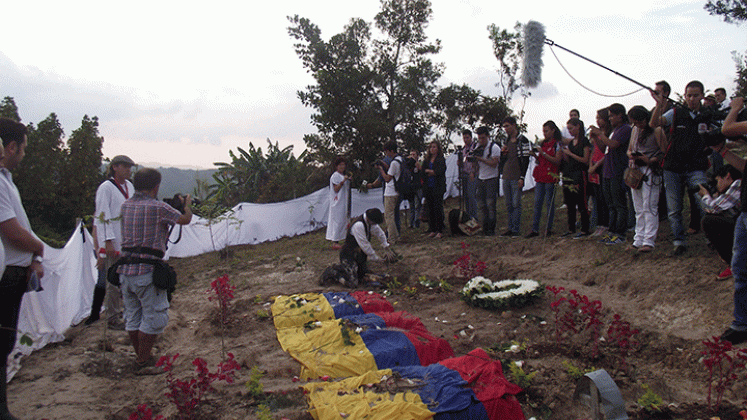 ESTE ES EL JARDÍN a la memoria que inauguraron las madres de Soacha, en Ocaña en Las Liscas, la vereda donde aparecieron masacrados sus hijos, en septiembre de 2008 en un episodio que pasó a llamarse ‘falsos positivos’.