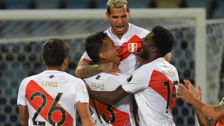 , Perú jugará con el vencedor del duelo que disputaban esta noche en Rio de Janeiro Brasil y Chile. / Foto: AFP