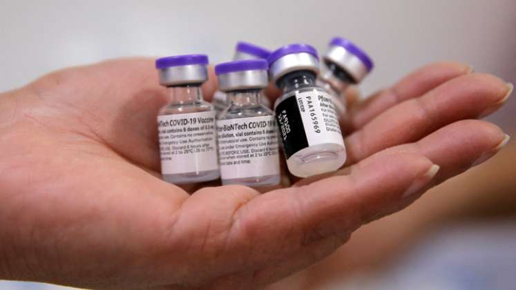 Los millonarios ingresos de Pfizer por venta de vacunas covid este año