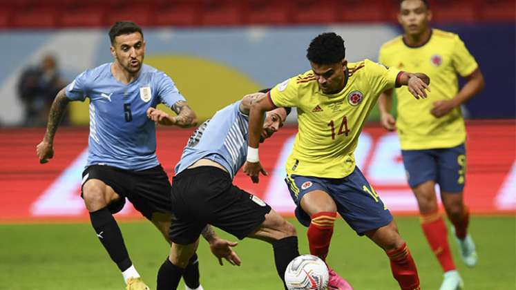Selección Colombia ante Uruguay