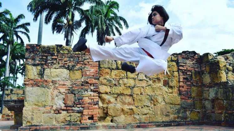 Laura Jazmín Aguirre, hace muchos años cambió la gimnasia por el karate, deporte que le ha dado grandes logros.