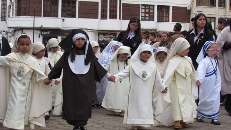  Más de 500 niños participan en las procesiones de la Semana Santa. 