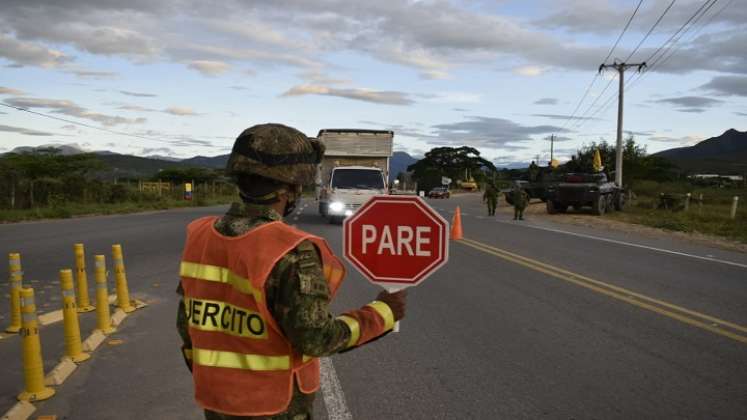 Más de 1.000 militares cuidan las vías de Norte de Santander en el puente festivo./Foto: cortesía