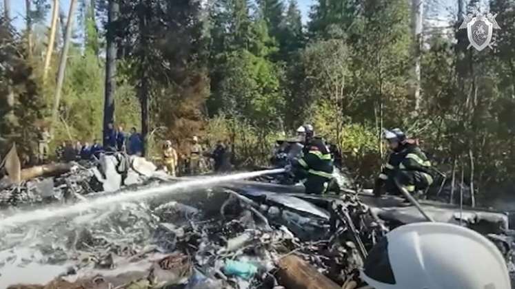 Un avión de transporte militar ligero ruso se estrelló durante un vuelo de prueba el 17 de agosto, matando a los tres miembros de la tripulación a bordo, dijeron los desarrolladores del avión. / Foto: AFP