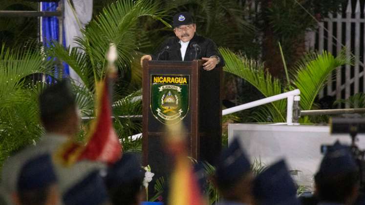 Daniel Ortega, en el poder desde 2007, se presenta a un cuarto mandato consecutivo con su esposa, la vicepresidenta Rosario Murillo, de nuevo como compañera de fórmula.. / Foto: AFP