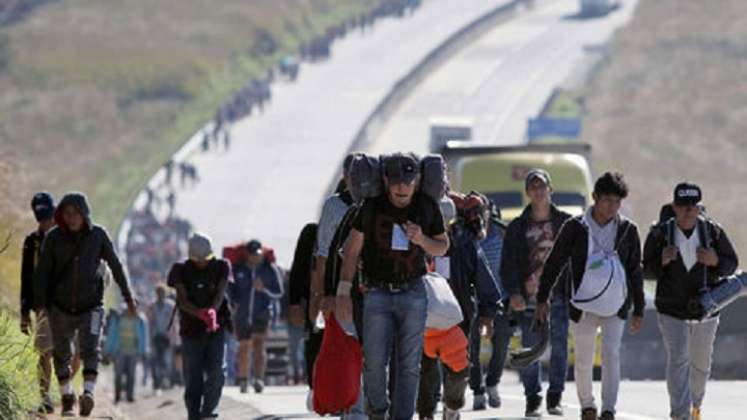 Un número "sin precedentes" de migrantes cruza la frontera con México, dice EE. UU./Foto: internet