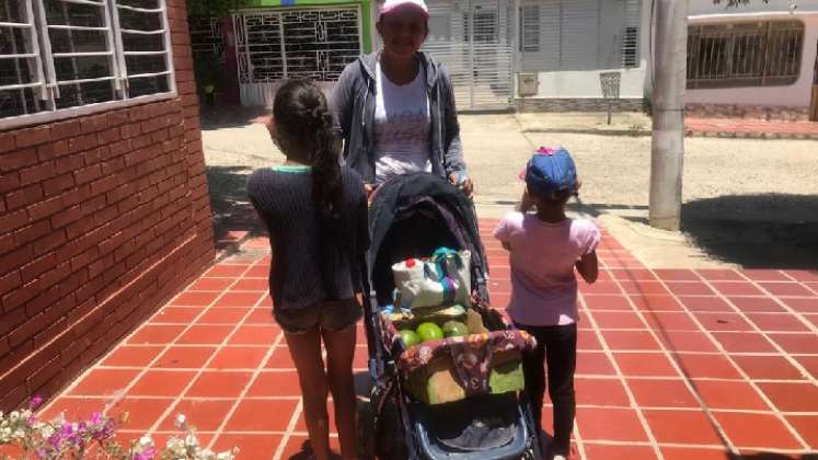 Mirka Malvar, la venezolana que vende aguacate para sostener a la familia