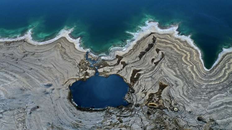 "El mar Muerto tiene un déficit de mil millones de metros cúbicos al año. /AFP