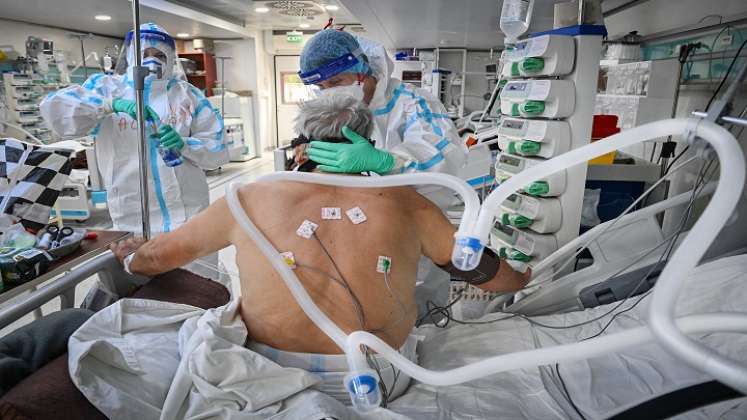 "Es una catástrofe médica", resume el jefe del departamento de situaciones de emergencia del país, Raed Arafat. /AFP