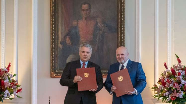 El presidente de la República, Iván Duque Márquez, firmó un acuerdo de cooperación con el fiscal de la CPI, Karim Khan, en el Palacio de Nariño. / Foto: Colprensa