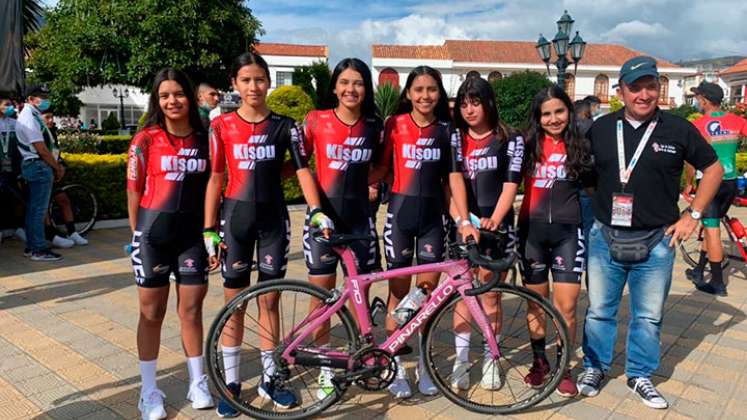 Equipo femenino de Norte Vuelta del Futuro 2021
