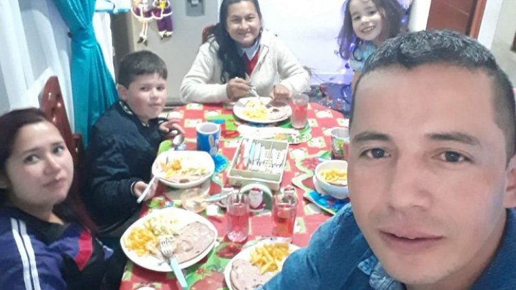 El soldado Yeison Martínez compartió la Navidad junto con su familia 