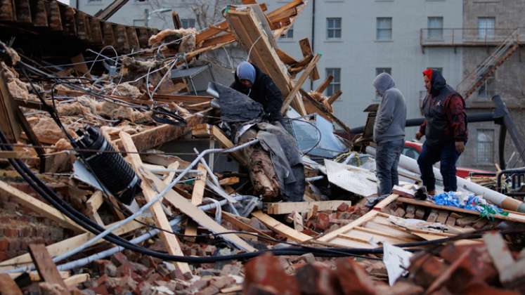Fotos y videos compartidos en redes sociales de la ciudad de Mayfield, en Kentucky, muestran edificaciones destruidas por la tormenta. / Foto: AFP